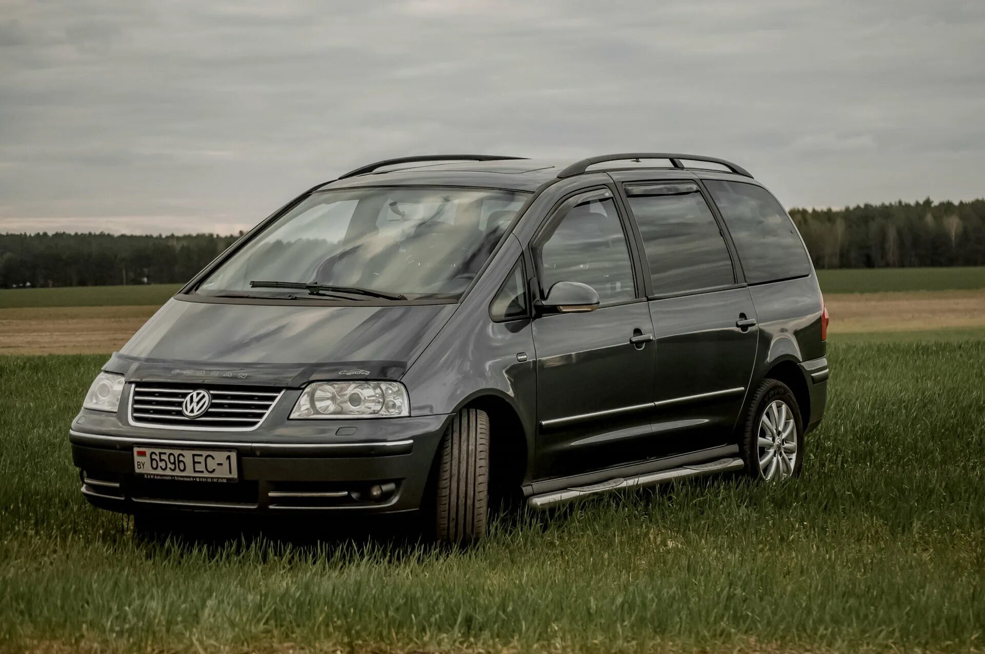 Volkswagen Sharan i 1998. Volkswagen Sharan 1.9 (150 л.с.). Фольксваген Шаран 200. Фольксваген Шаран 2008.