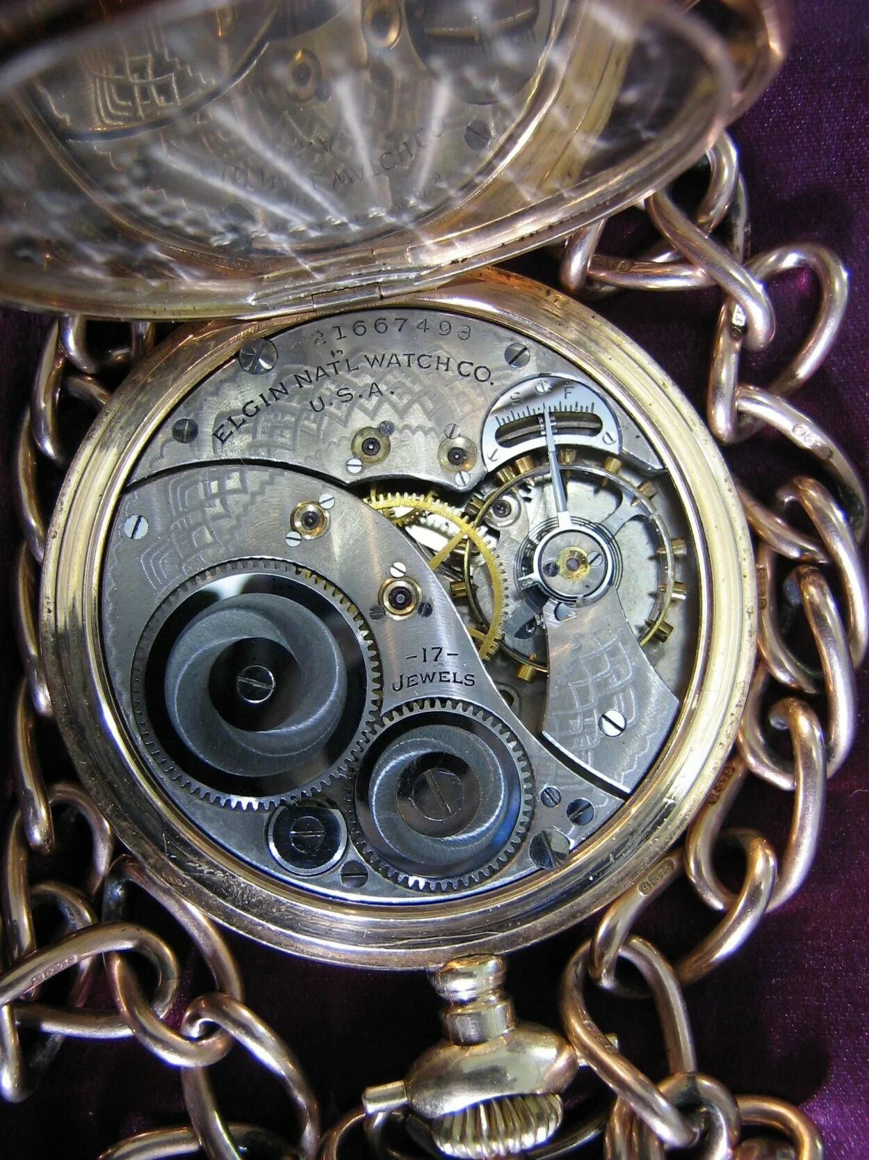 Waltham watch Company часы. Механизмы карманных часов Elgin. Карманные часы Elgin National watch Company. Часы карманные Валтхам золотые. Фото карманный часов