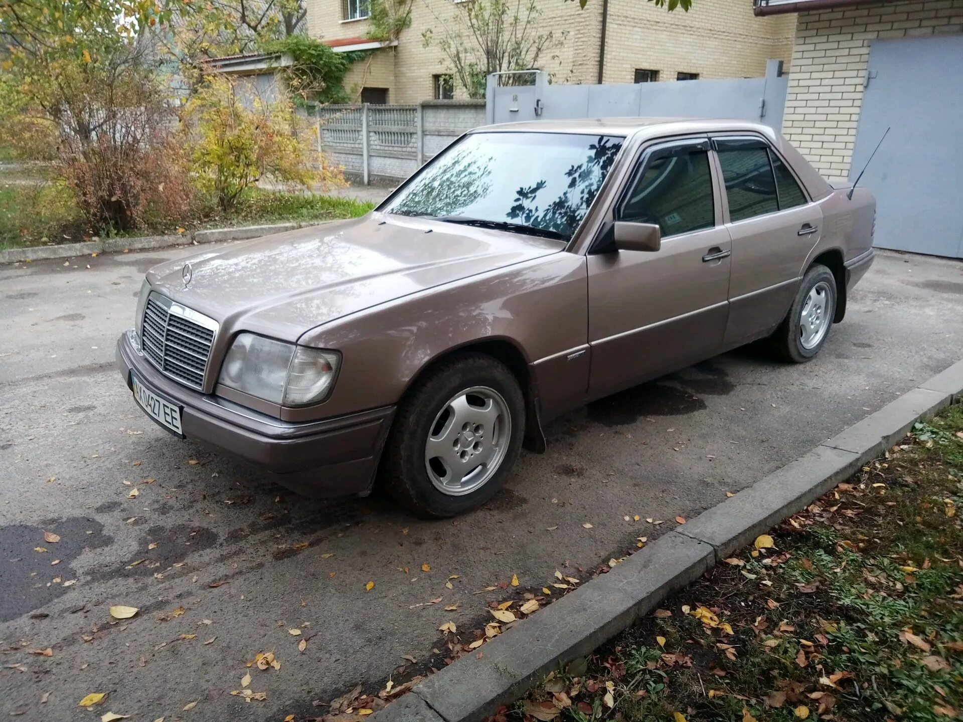 Мерседес 124 кузов 2.2. Мерседес w124 дизель. Мерседес 124 дизель. Мерседес 124 3.0.