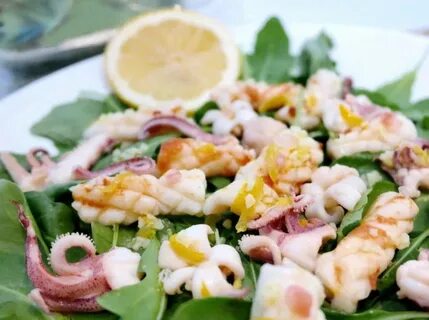 Салат из морепродуктов в рассоле