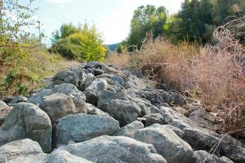 Каменную гряду
