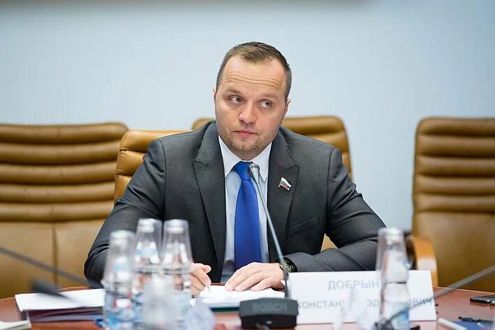 Сенатор c. Сенатор от нью-джерси (от демократической партии) роберт менендес. Карпов сергей павлович историк. Сенатор c. Константин валерьевич цыбко.