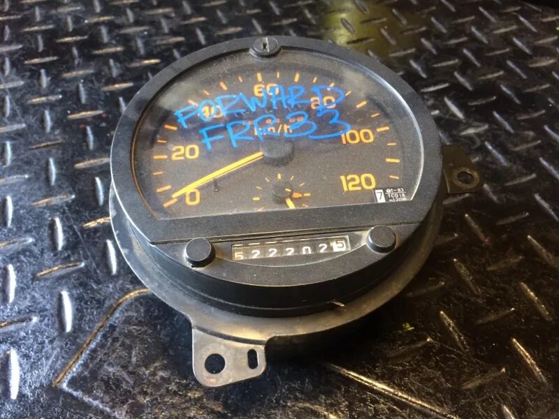 Тахометр исузу. Isuzu elf 1999 панель приборов. Спидометр исузу форвард. Тахометр исузу эльф 4be1. Щиток приборов исузу эльф 4hf1.