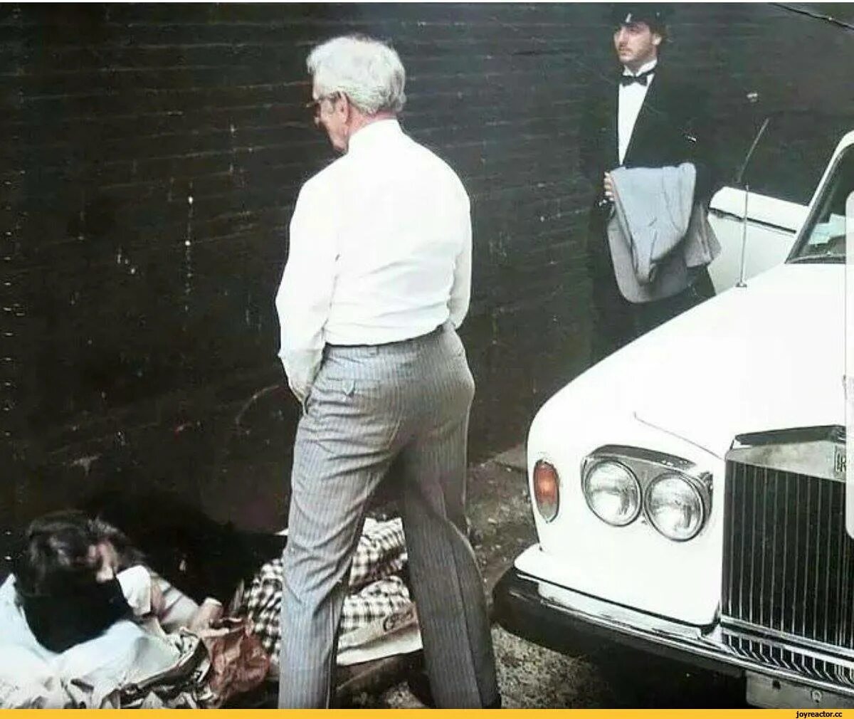 деньги бедность. его унижали богачи но сын разбогател. омар си фильм про цирк. омар си шоколад. бедные люди цитаты.