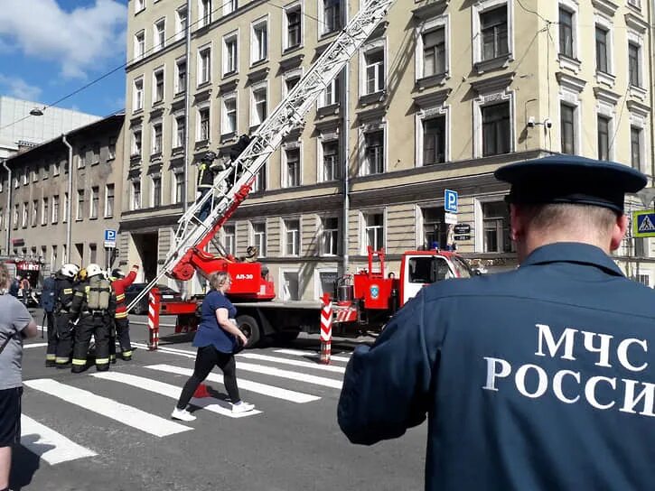 Центр эвакуации спб. Пожар в санкт-петербурге. нападение на коммерсанта в питере. пожар сильвер спб пр.просвещения.