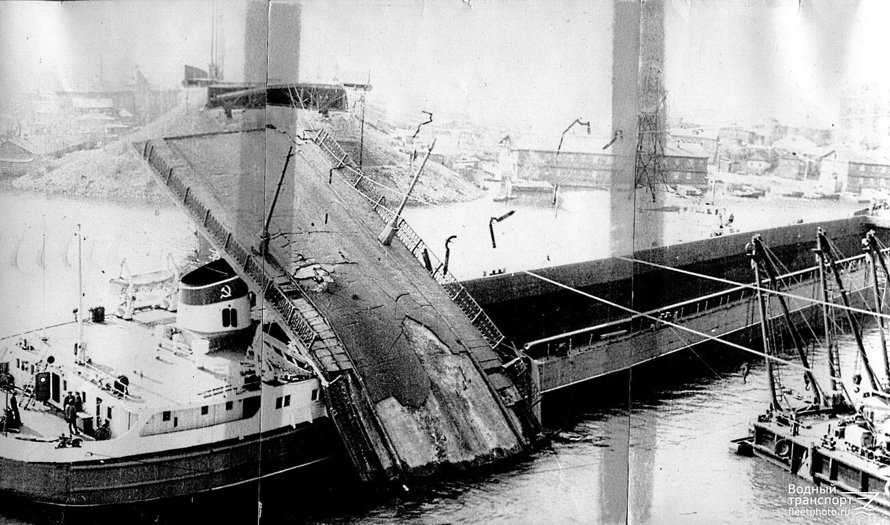 Пароход дон. Волго Дон 12. Крушение моста в Самаре в 1971. Волго Дон корабль. Крушение теплохода Волго Дон.