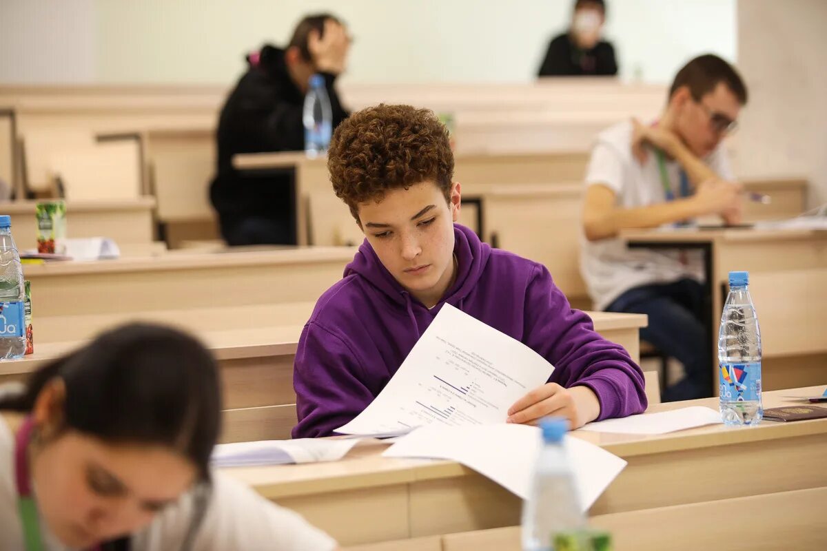 Подготовка к рэ всош. Александр егоров аспирант по физике. Аспирантка физик. Фото школы 2087. Подготовка к рэ всош.