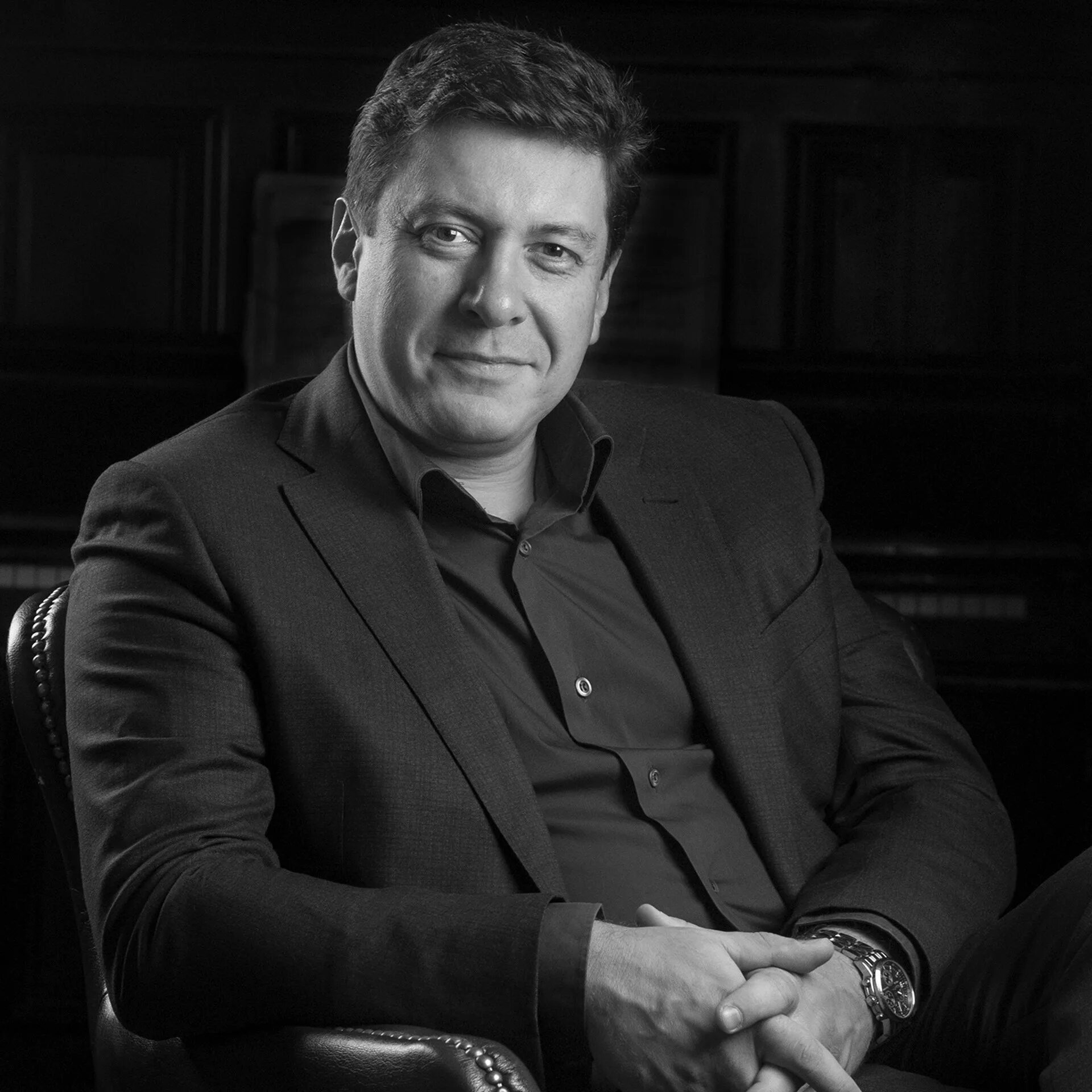 Раки бизнесмены. Красный лобстер. Николай игнатьев театр драмы. Членистоногие на белом фоне. Раки бизнесмены.