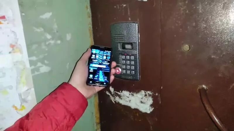 Домофон с помощью nfc. Домофон форвард. домофон с камерой. домофон нфс. сломанный домофон.