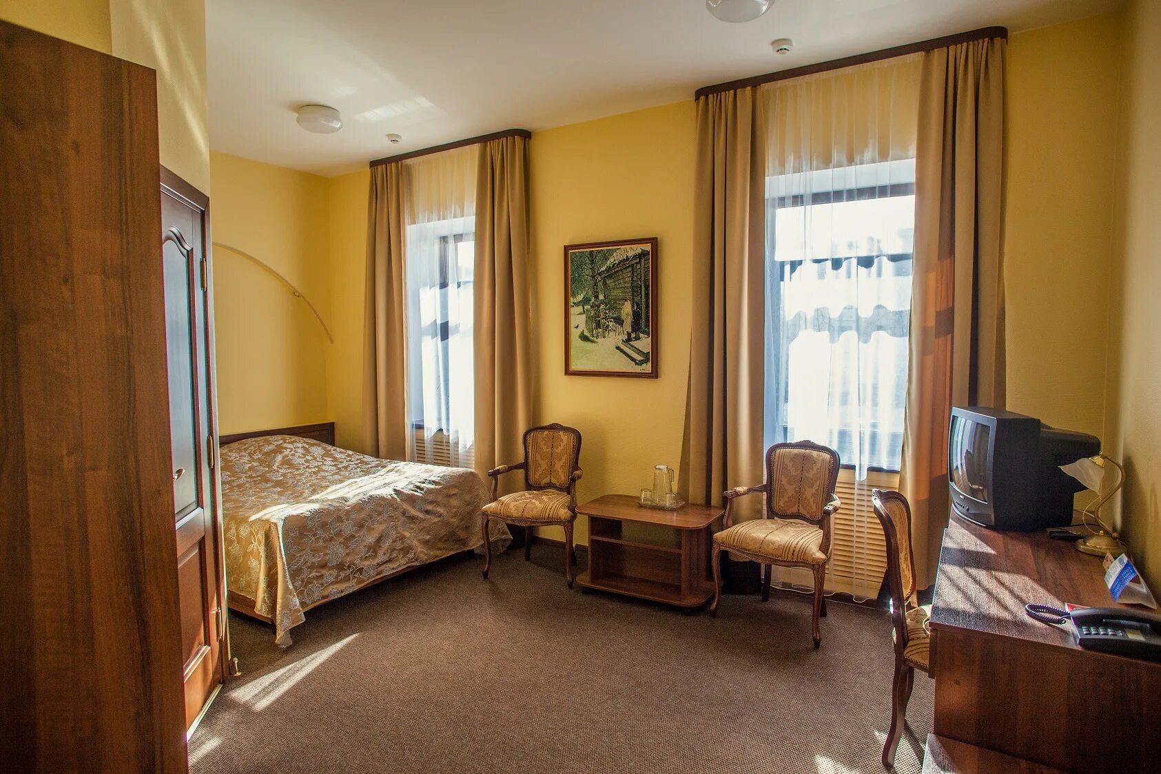Гостиница лососинская петрозаводск. Гостиницы города петрозаводск. Cosmos petrozavodsk hotel 4 петрозаводск. Гостиницы города петрозаводск. Отель космос петрозаводск.