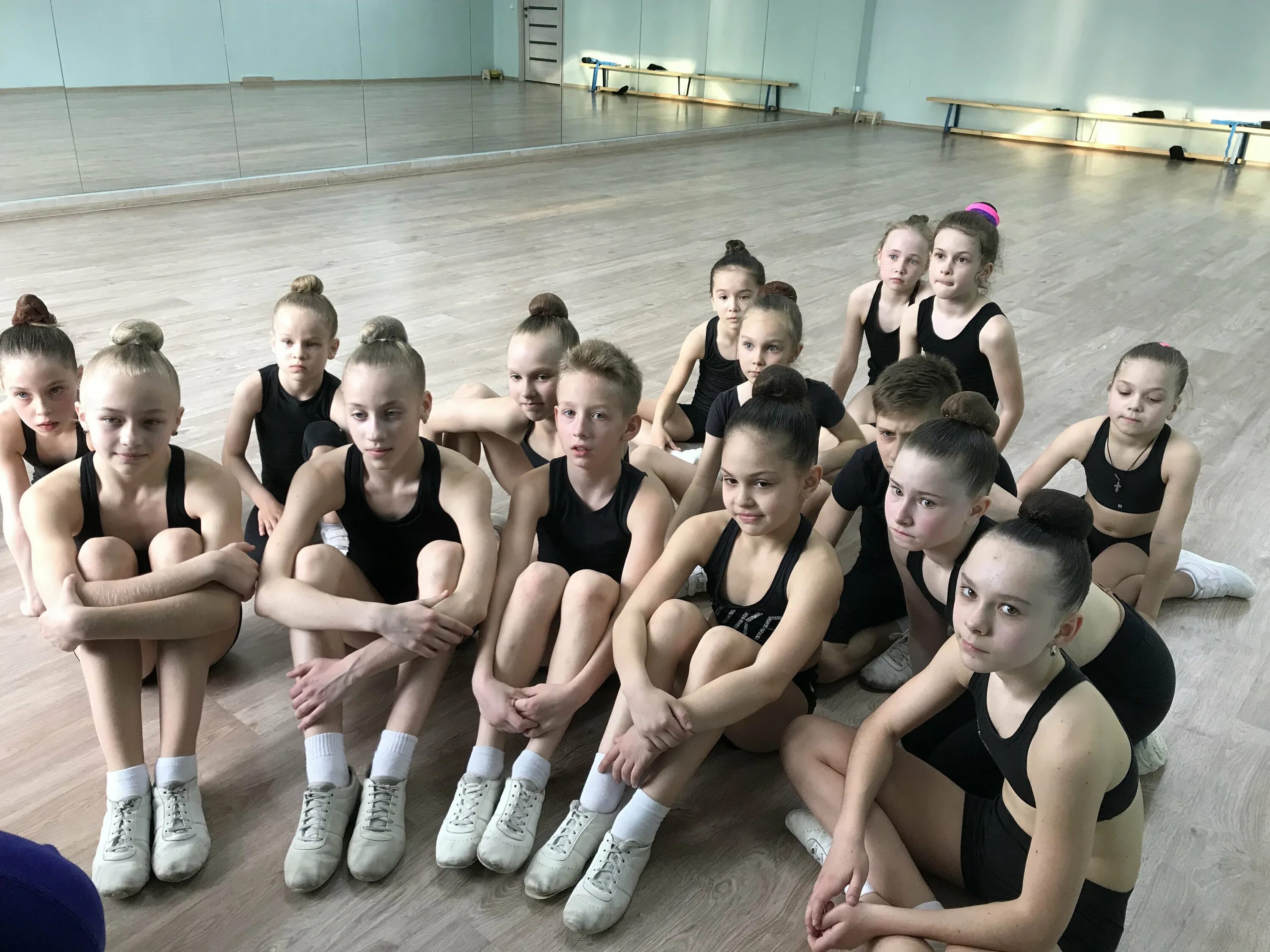 Школа танцев химки. Аэромикс химки грушина. спортивная аэробика аэромикс химки. лариал танцы химки. аэромикс фитнес что это.