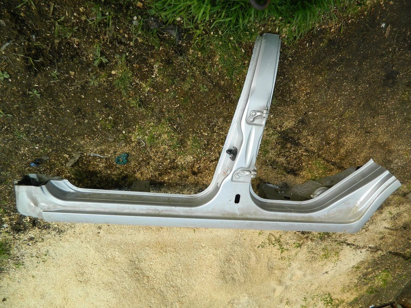 Ford focus 2 пороги klokkerholm. Пороги форд фокус универсал. Пороги форд фокус универсал. Порог кузова форд фокус 2 седан. Пороги форд фокус 2.