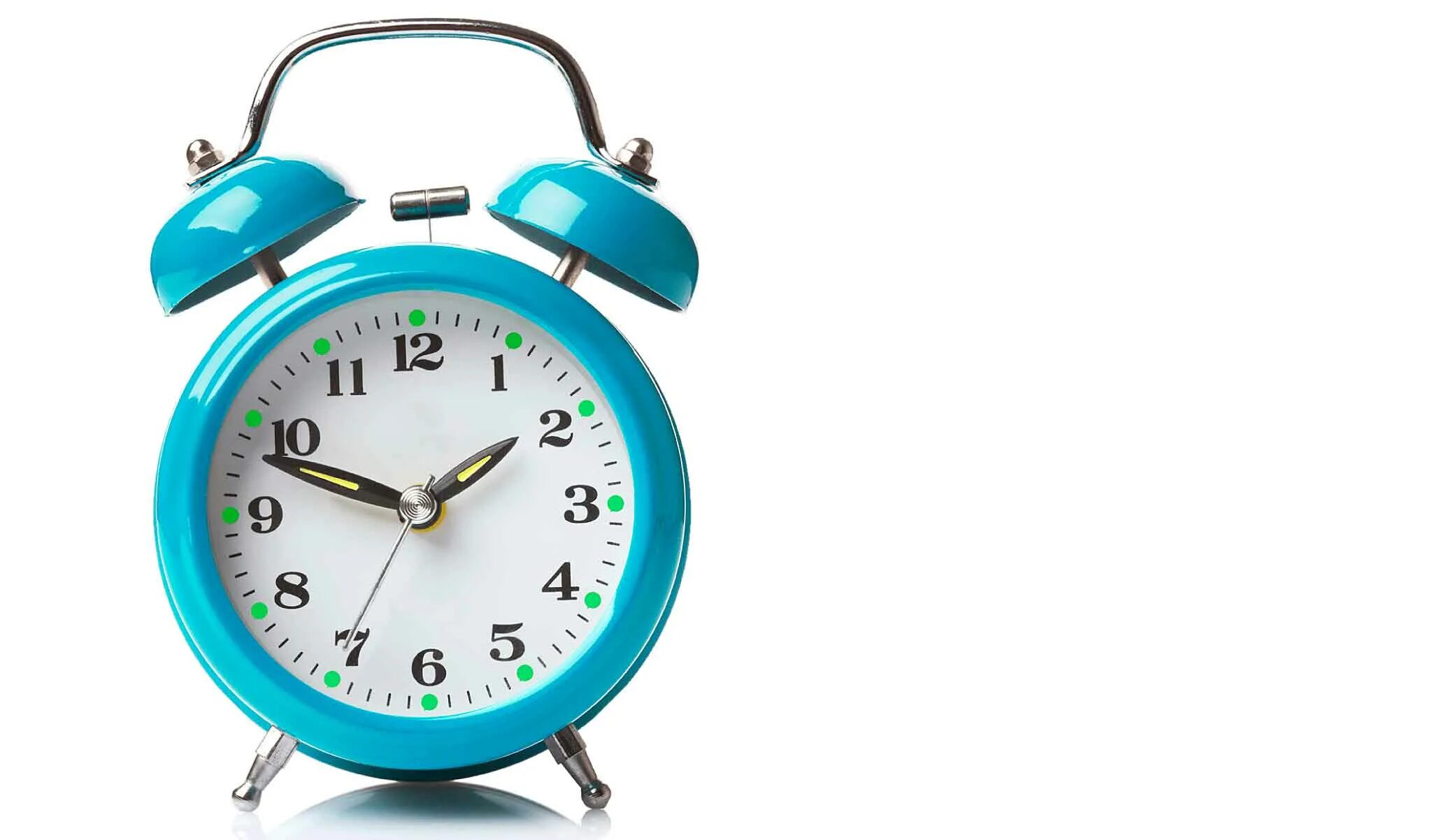 красивый будильник. часы будильник на белом фоне. ягнёнок сэм (sam). 3d часы будильник. будильник аларм клок.