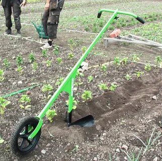 Плуг ручной для посадки