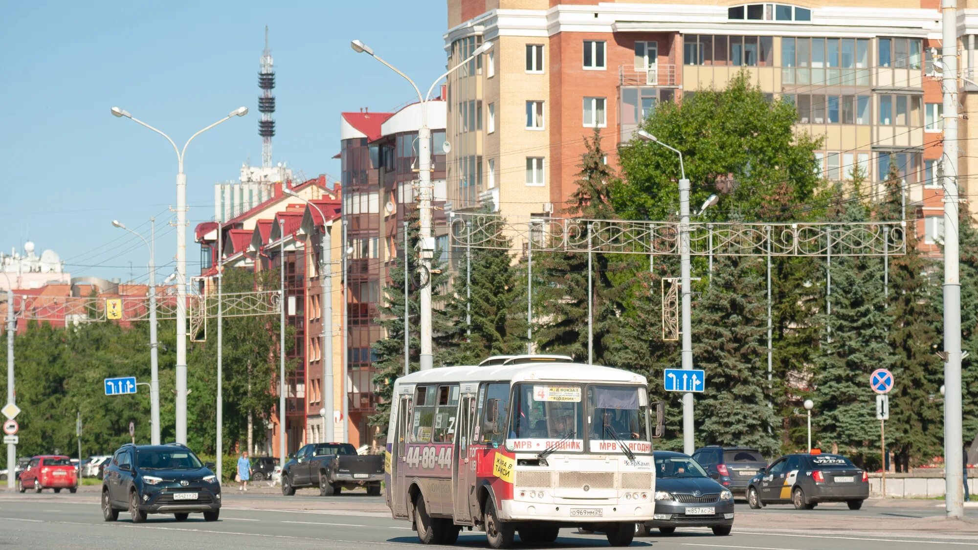 Архангельск транспорт. Архангельск набережная. Мой транспорт Архангельск. Автобусы Поморья.