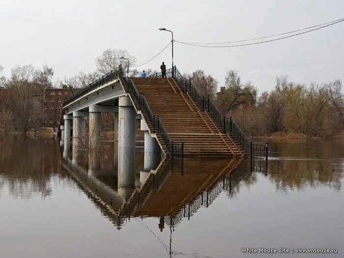 Уровень воды в реке клязьма. Река Клязьма Орехово-Зуево. Набережная реки Клязьма Орехово-Зуево. Речка Клязьма Орехово Зуево. Мосты Орехово-Зуево.