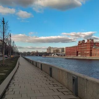 Улица москва река