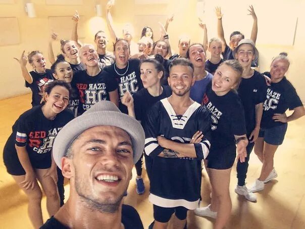 Red haze. Red haze. Ред хейз крю. Red haze игра. Red haze обои.