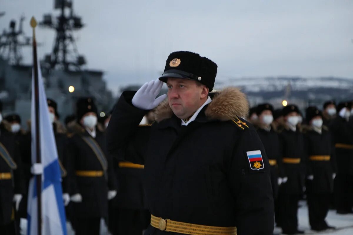 Капитан 1 ранга Андреев Северный флот. Командир Ленинградской военно-морской базы-командир Салошин. Командующий ленинградским военным