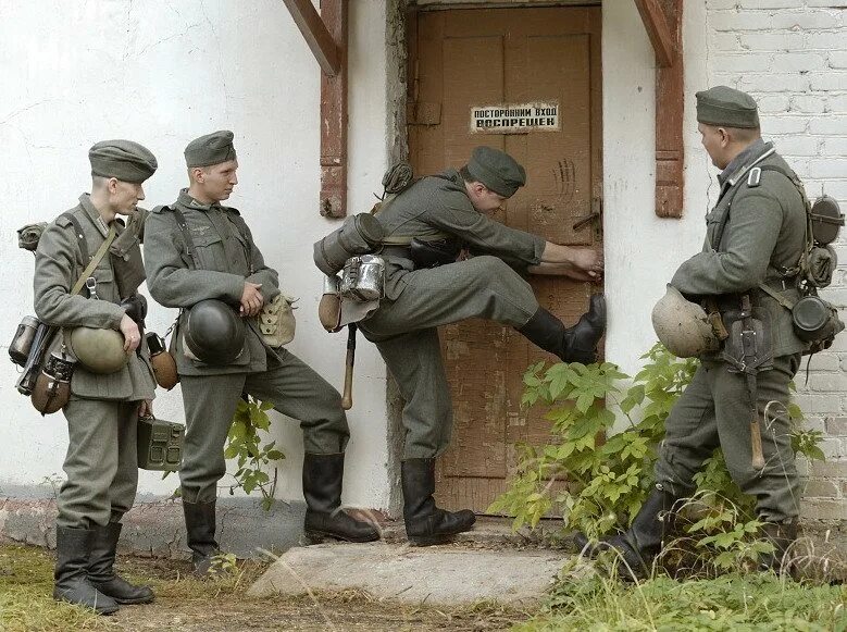 Приколы про немцев. Приколы про немцев и русских. немецкие солдаты приколы.