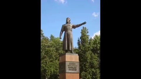 В каких городах установлены памятники минину