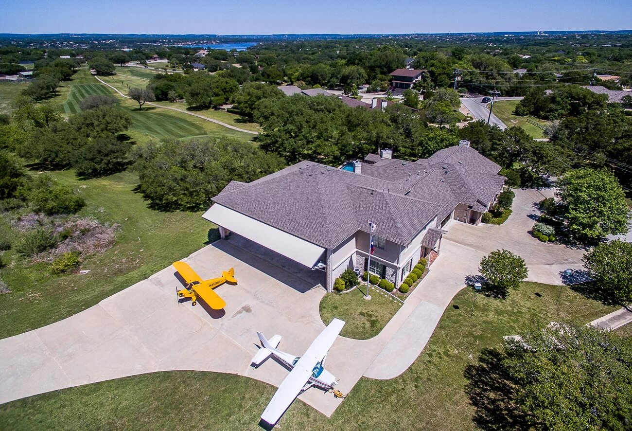 Авиа деревня. Авиа деревня. Авиа деревня. Авиационная деревня. Аэропорт гостилицы впп.