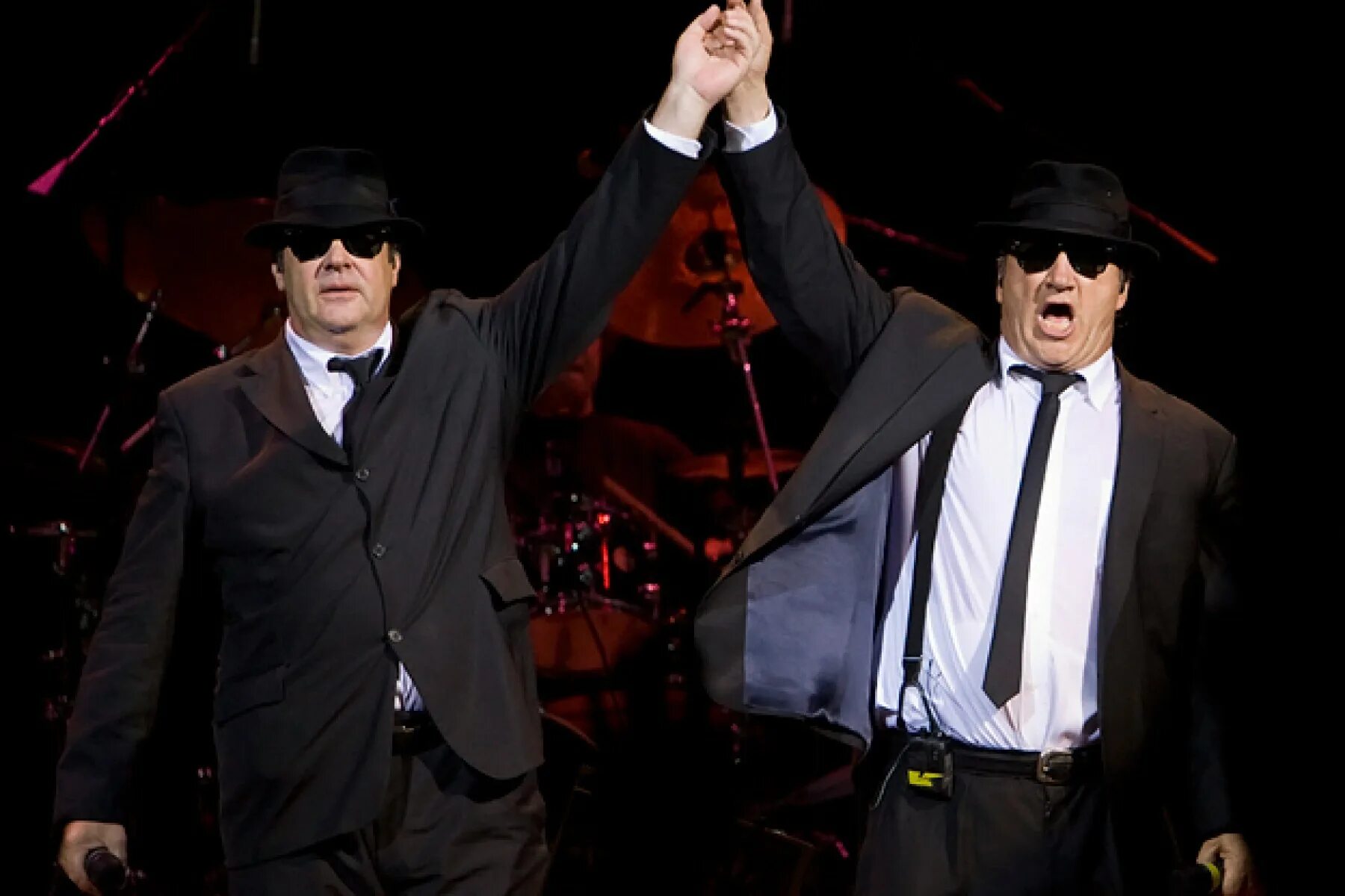 Дэн Эйкройд. Blues brothers Band. Rolling Rolling Rolling песня Blues brothers.