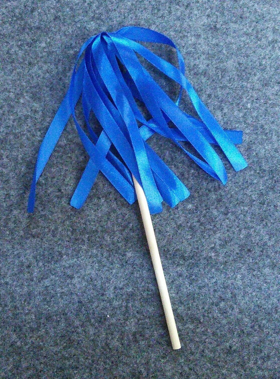 султанчики из мишуры для детского сада. султанчик на палочке. султанчики из пакетов для мусора. султанчики для дыхательной гимнастики. султанчики нетрадиционное физкультурное оборудование.