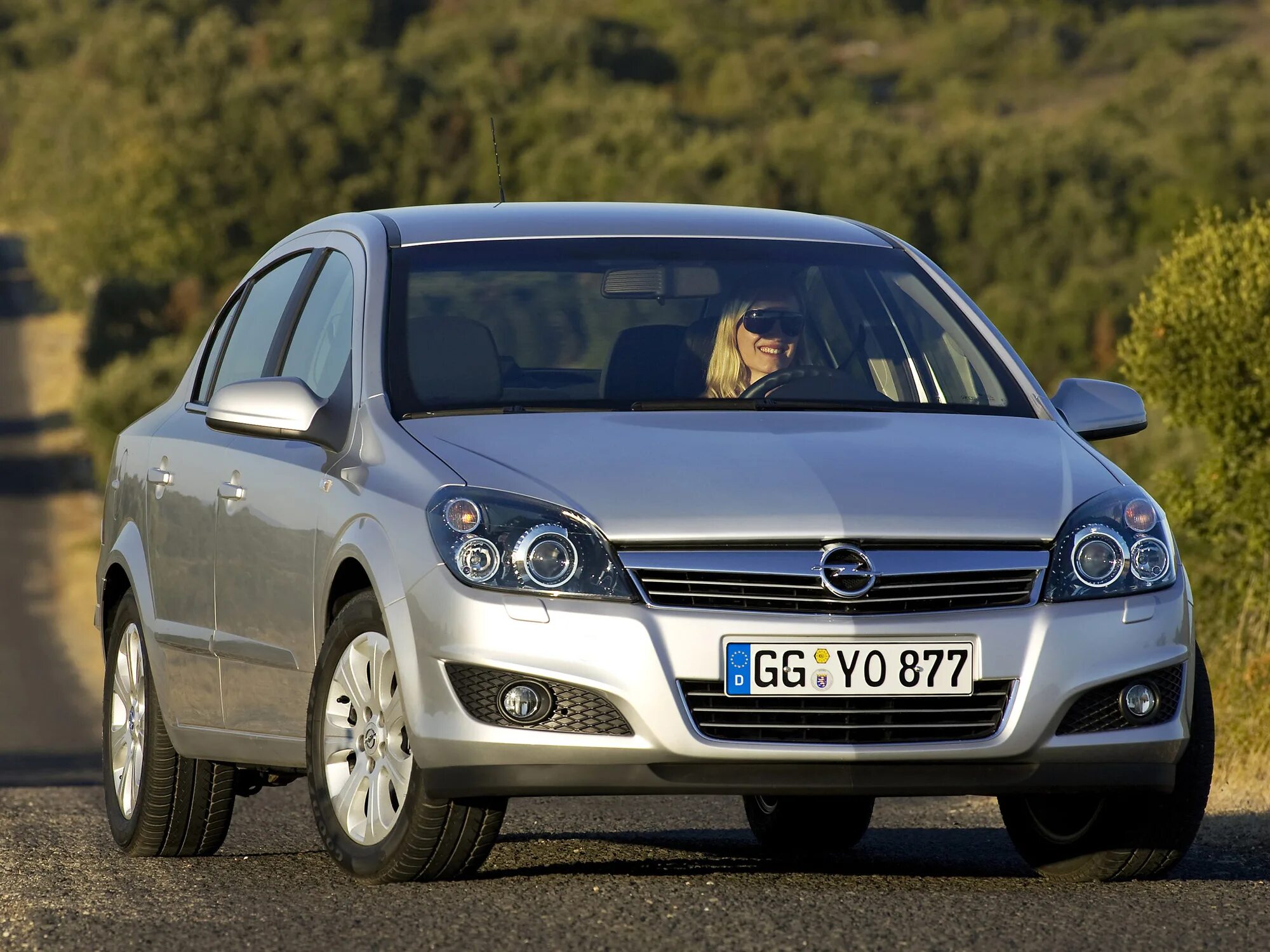 Opel family. Opel Astra 2007 седан. Opel Astra h 2007 седан. Opel Astra h 2008 1.6.