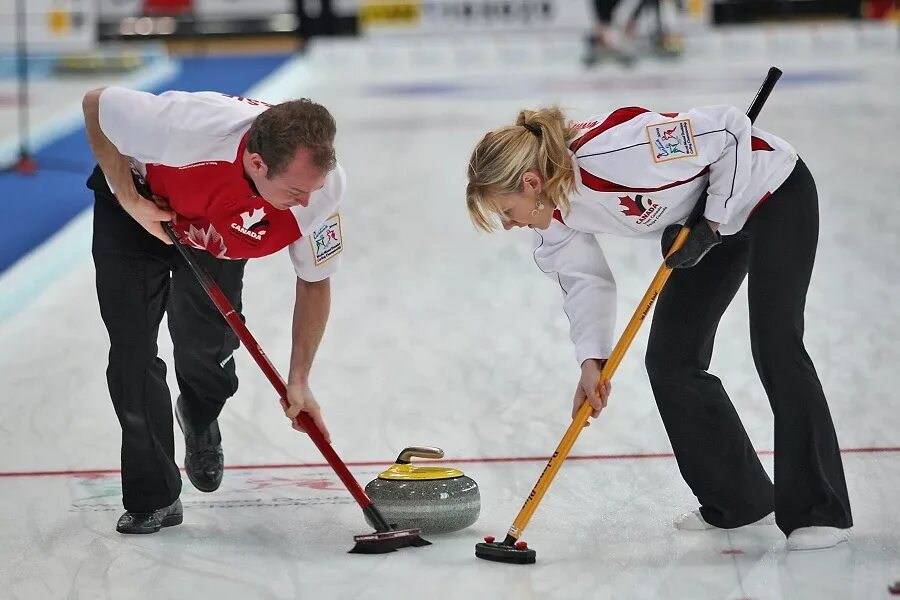 Rcf керлинг. Для чего в керлинге трут лед щетками. Керлинг 2022. Для чего в керлинге трут лед щетками. Для чего в керлинге трут лед щетками.