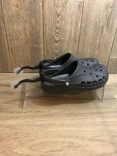 Premium Croc Spurs with metal fastener.