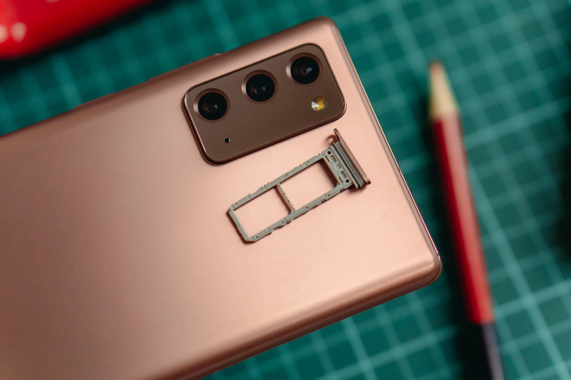 Note 20 vip. Samsung note 20 bronze. samsung note 20 дисплей. samsung galaxy note 20 256gb в руках. обзор на самсунг гэлэкси ноут 20.