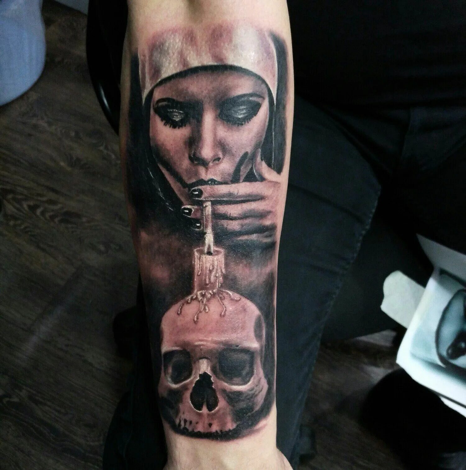 Курящая монахиня тату. Тату монашка с сигаретой. Эскиз наркотики. Тату монашка. Монашка курит тату.