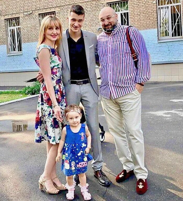 сын продюсера