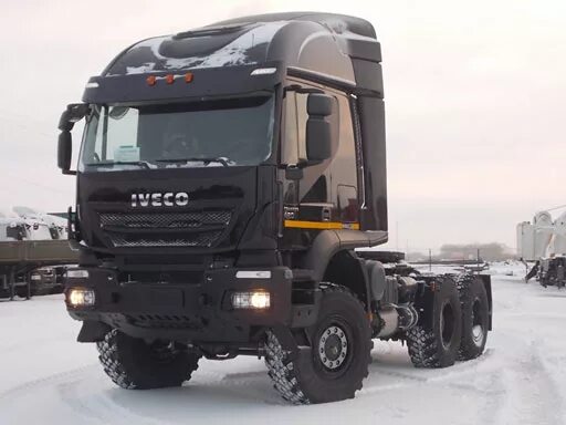 Тягач «Iveco-AMT 633910. Ивеко трекер 6х6 седельный. Ивеко тягач 6х6. Ивеко Траккер тягач 6х6. Куплю тягач бу 6х6