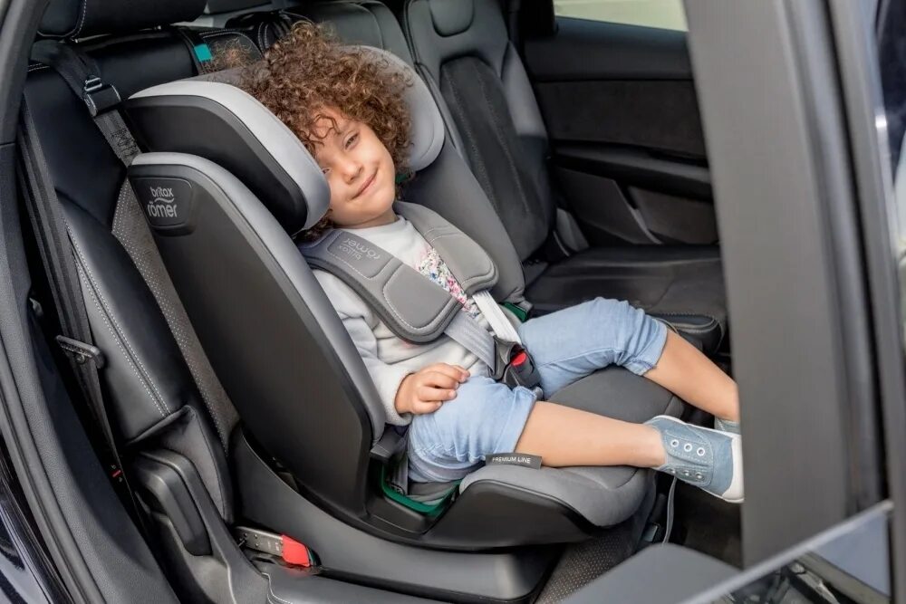 Автокресло должно быть. Britax Romer Advansafix m i-Size. Автокресло Britax Advansafix. Автокресло Britax Romer Advansafix. Детское автокресло Britax Romer Advansafix m i-Size.