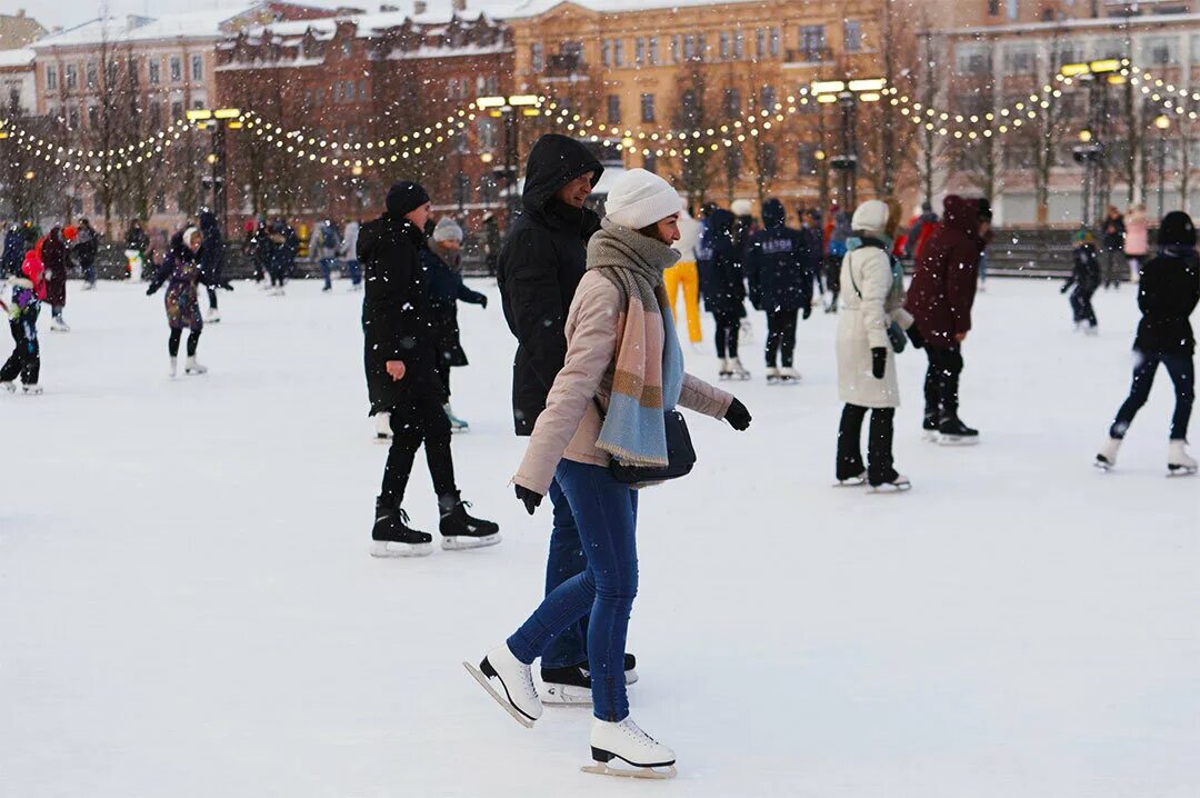 Санкт петербург куда сходить зимой с детьми. Новая голландия каток. каток новая голландия фоторепортаж. новая голландия в санкт-петербурге в новогодние праздники. новая голландия спб на новогодние праздники.