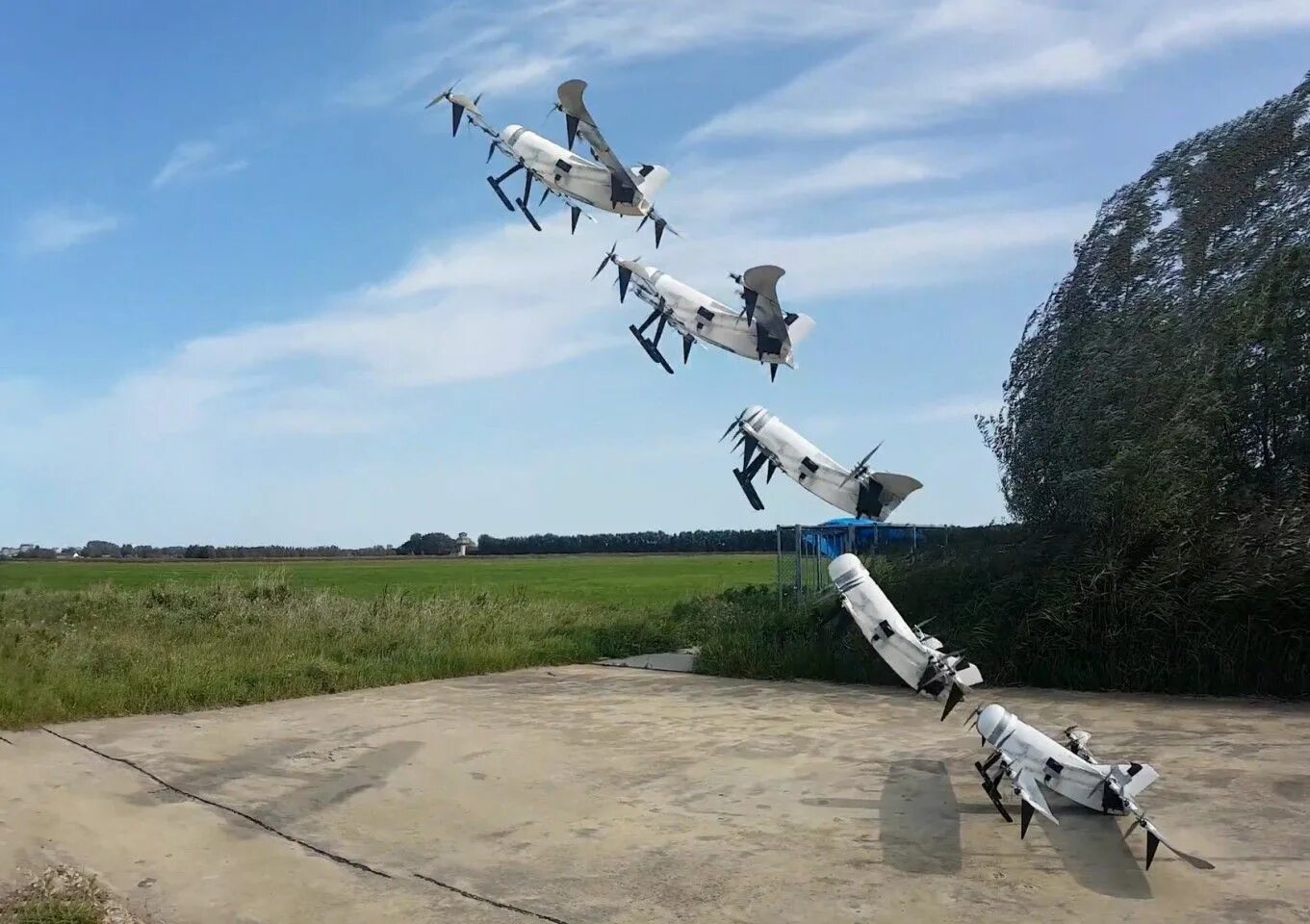 Как взлетает дрон. Тейлситтер бпла. дрон дрон vtol. vtol беспилотник. бпла самолетного типа с вертикальным взлетом.