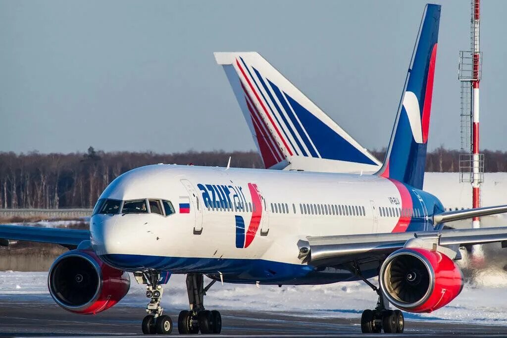 Боинг 757 Azur Air. Boeing 757 Азур. Боинг 757 и 767. Самолет авиакомпании Азур АИР. Авиабилеты azur air