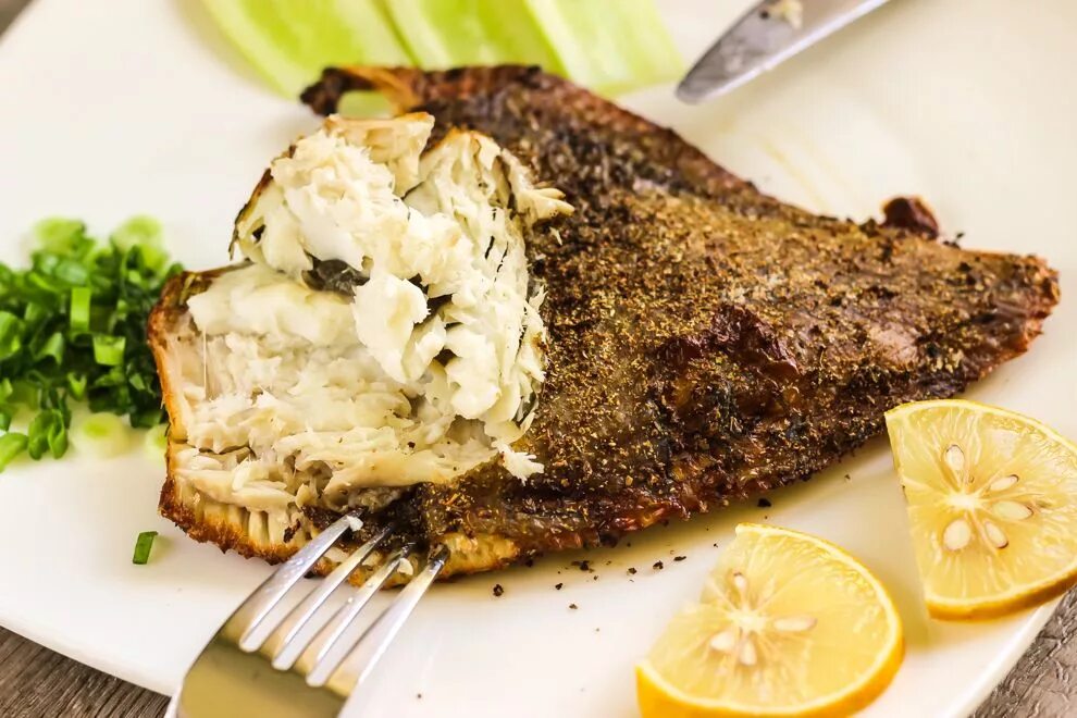 Как приготовить камбалу вкусно в духовке