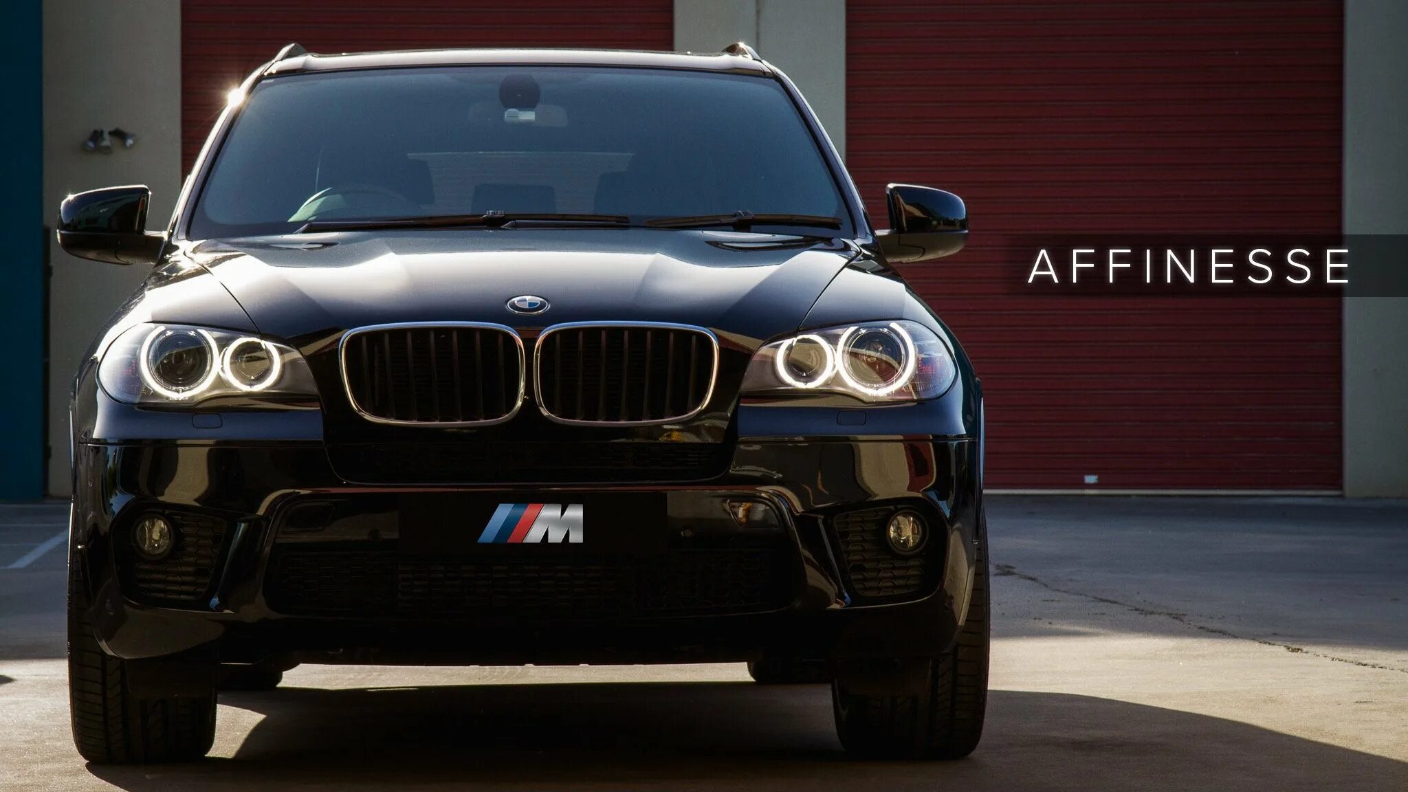 Гул бмв. Bmw x5m e70. bmw x5m e70 black. бмв x5 e70 рестайлинг. bmw x5 e70 спереди.