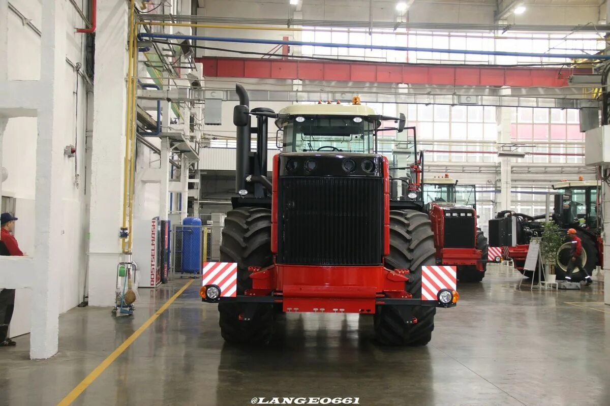 ростсельмаш завод ростов. тракторный завод ростсельмаш. трактор ростсельмаш 3535. трактора ростсельмаш модельный ряд. ростсельмаш трактора 3370.