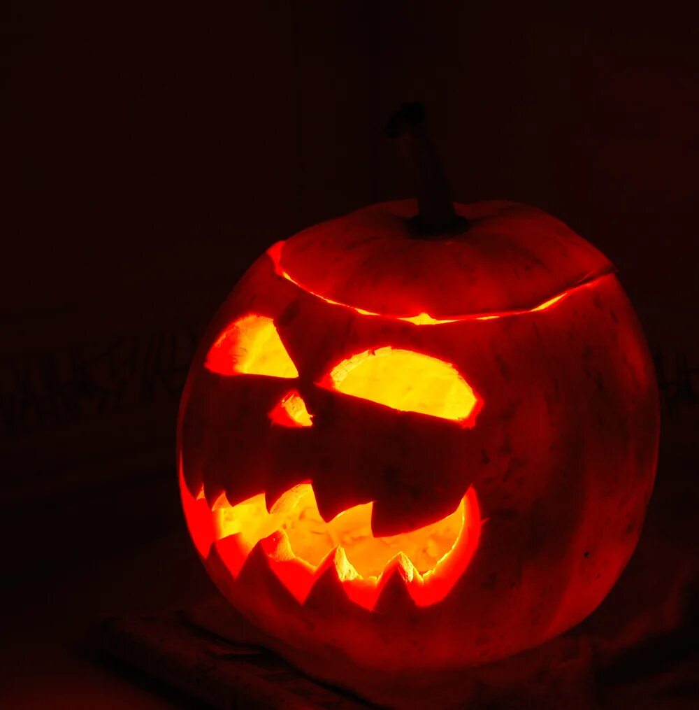 Тыква со. Тыква хэллоуин на белом фоне. Подсвечник из тыквы. Джек фонарь хэллоуин. Тыква со.