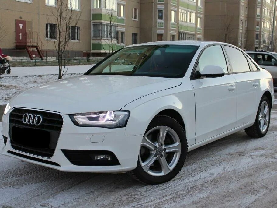 Купить ауди а4 в8. Ауди а4 седан белая. Ауди а4 2010. Audi a4 b8 белая. Audi a4 b8 Рестайлинг белая.