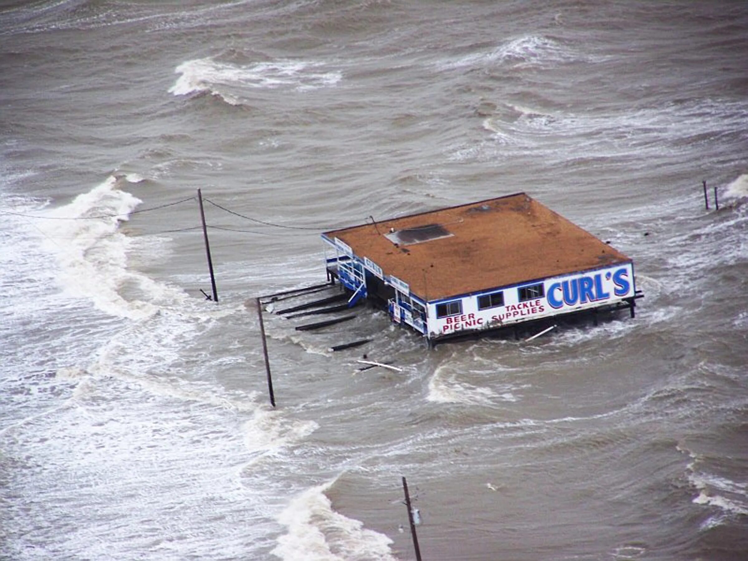 Flood happened. Наводнение. Наводнение Эстетика. Наводнение в Калифорнии. Калифорния потоп 2023.