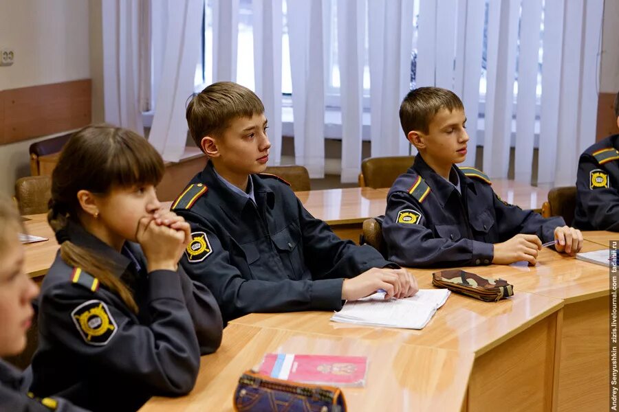 Шкода полиция. Школа полиции. Школа МВД полиция. Школа полиции в Москве.