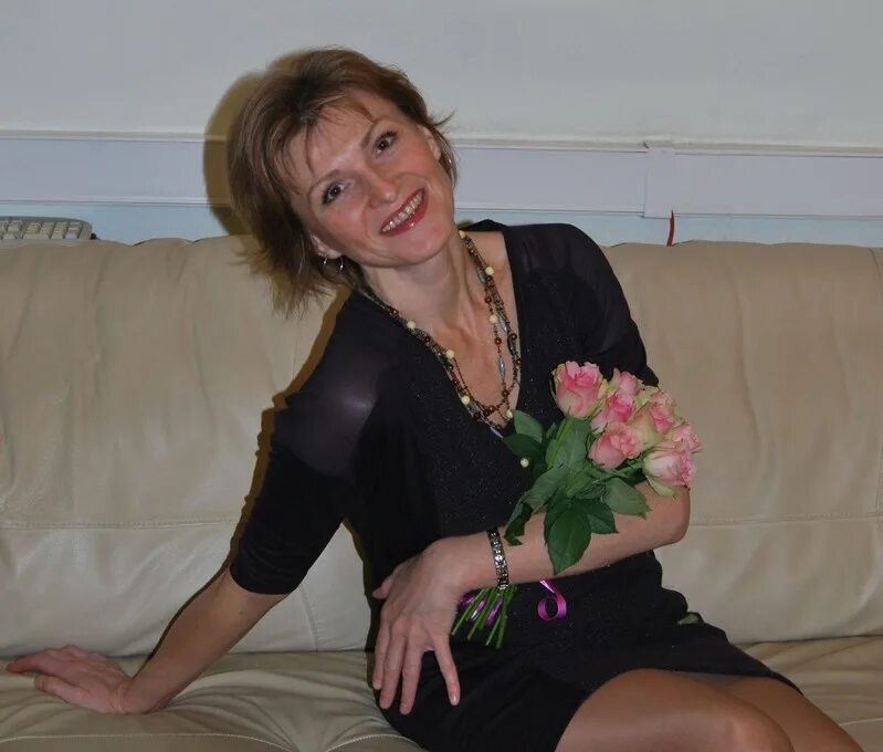 Пантон 376. Частные массажистки 40 лет. Массажистки москвы. Код +1(204)839-4622. Массажистки от 40 лет частные объявления.