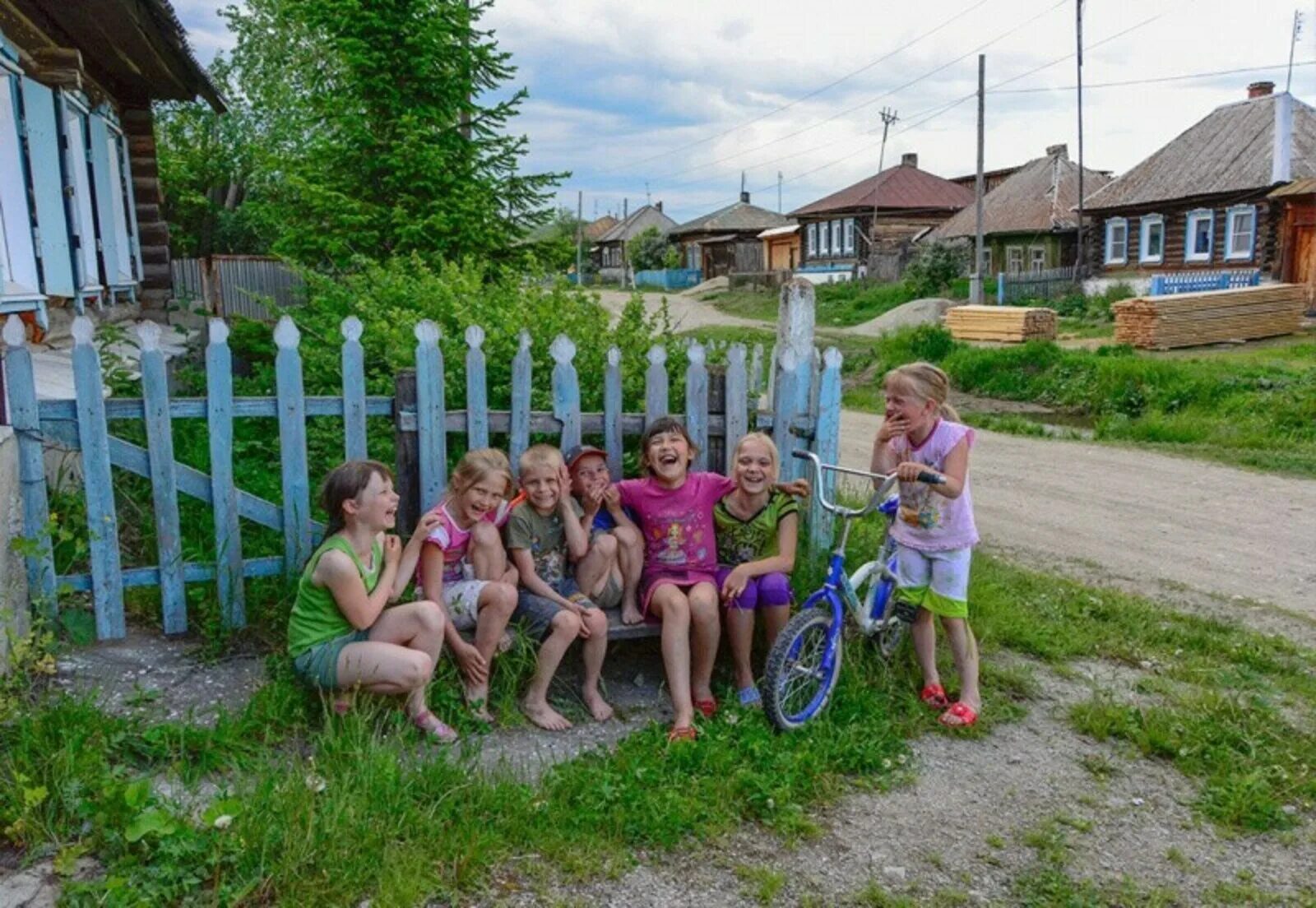 Сельские дети. Детство в деревне. Лето у бабушки в деревне. Бабушка в деревне. Дети без забот