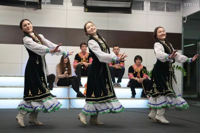 Башкирский народный танец Бурзяночка. Московский ансамбль. Народный ансамбль танца Алтын.