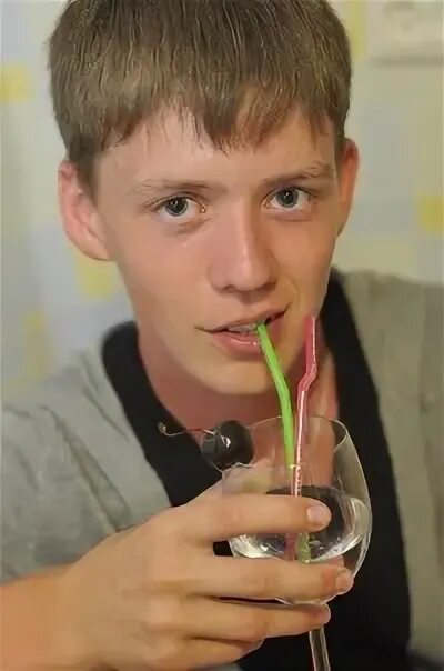 Алмаз тнв гараев ведущий. Татары мужчины. Алмаз гараев артист. Алмаз гараев артист. Алмаз гараев артист.